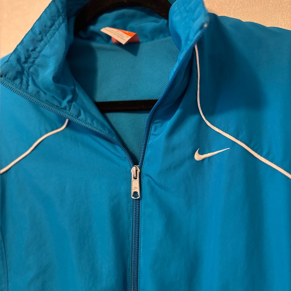 Nike | Vintage Women's Vibrant Blue Windbreaker Jacket | Size Medium - Picture 3 of 5